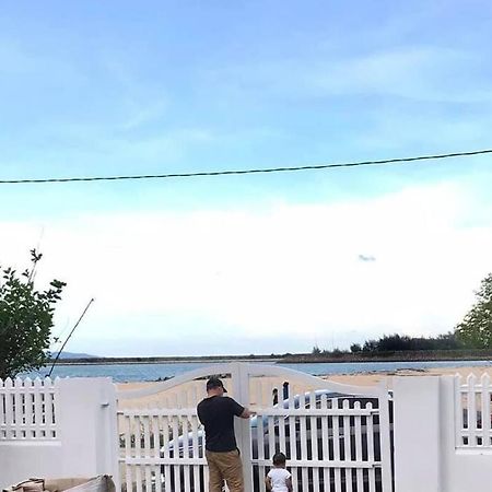 Sea Kecil Tiny House Near Jetty Of Kuala Besut Villa Kampong Nail Екстериор снимка
